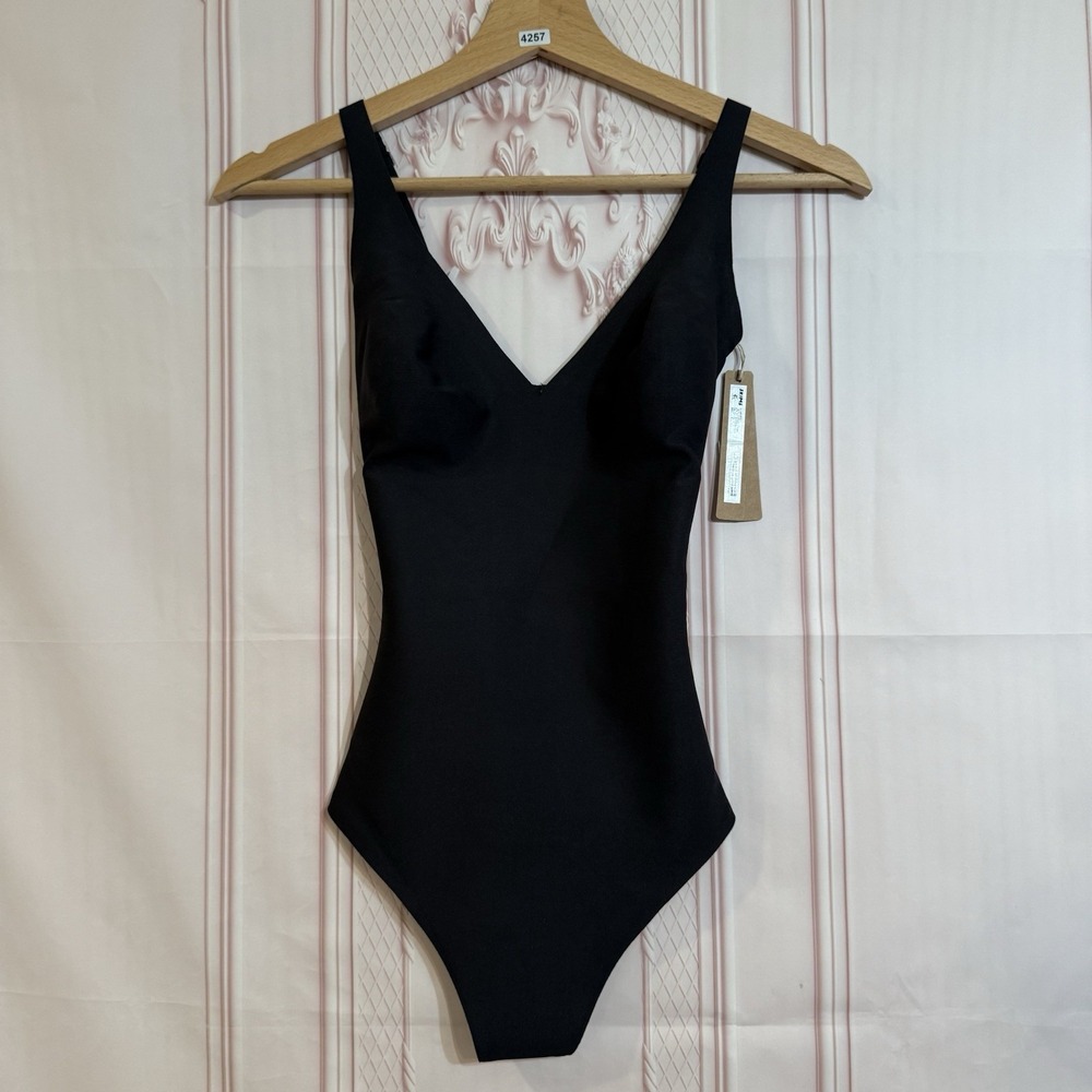 SKIMS SOLD Core Sculpt Body UNLINED PLUNGE THONG BODYSUIT Onyx Black SOLD